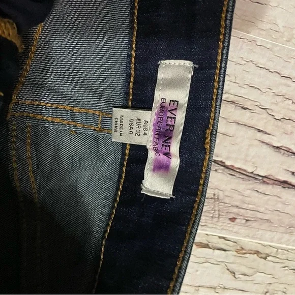 sculpting high rise skinny jeans - EVERNEW MELBOURNE (H&M) - Picture 4 of 5